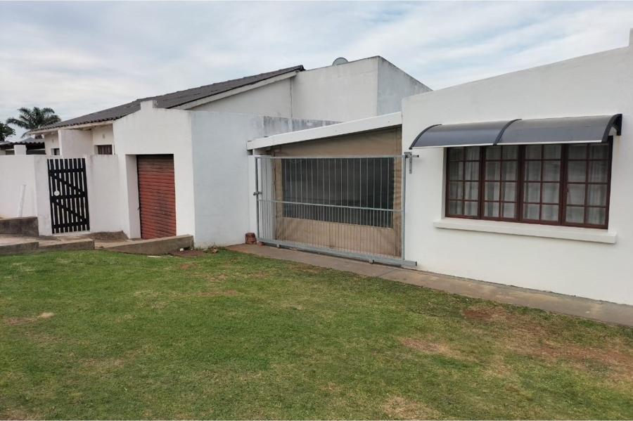 2 Bedroom Property for Sale in C Place Eastern Cape